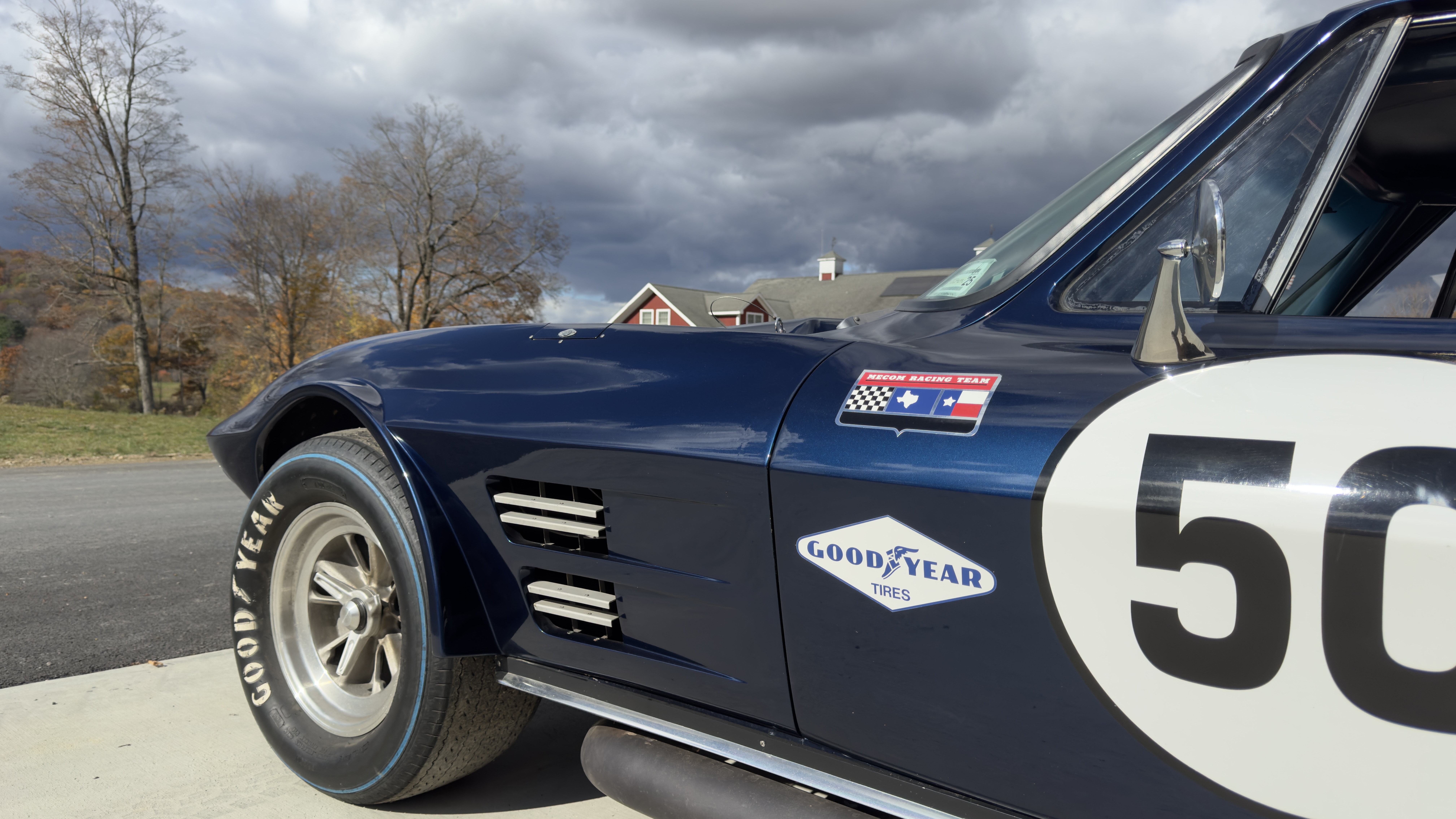 Engine bay single-turbo